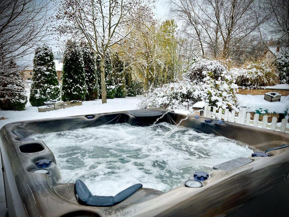 Villa 200M2 Avec Piscine Chauffee & Spa & Sauna & Kota-Grill Laval-sur-Vologne 外观 照片